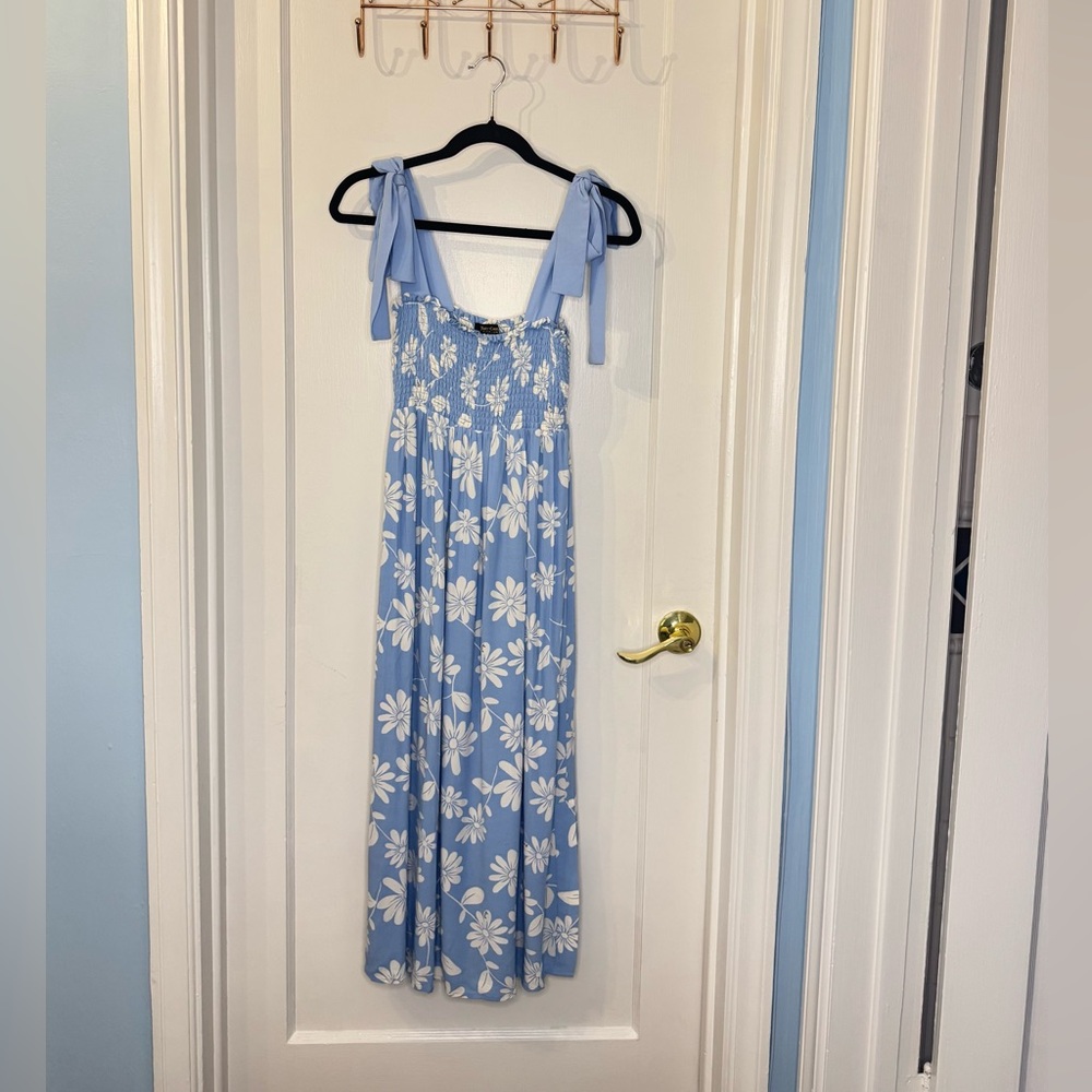 JUICY COUTURE Black Label -  Blue and Cream Smocked Dress